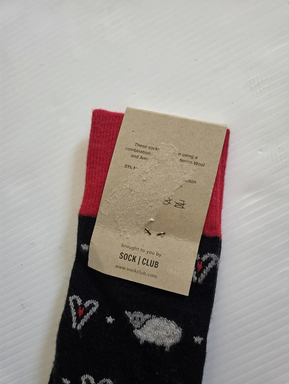 New Sock Club American Lamb Merino Wool Blend Socks, Black & Red Sheep Heart Pat - Picture 3 of 4